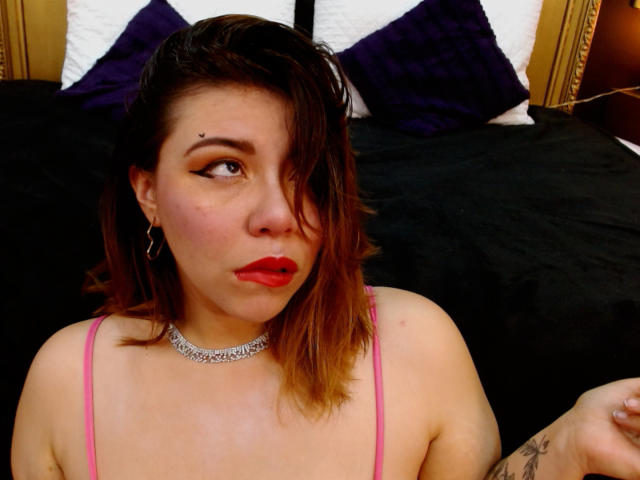 RebeccaSimmons - Live porn &amp; sex cam - 18555362