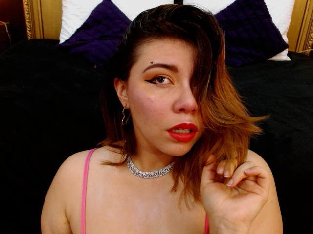 RebeccaSimmons - Live porn &amp; sex cam - 18555370