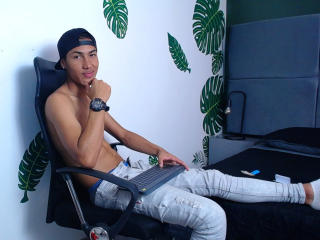 DrakeJhonnson - Sexe cam en vivo - 18555982