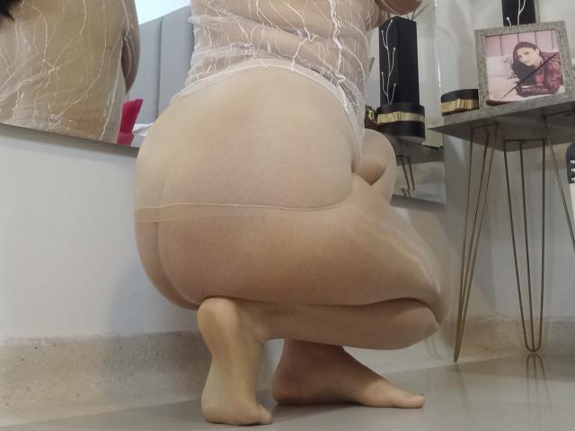 JuliaRobinson - Porno na żywo i seks kamera - 18556518