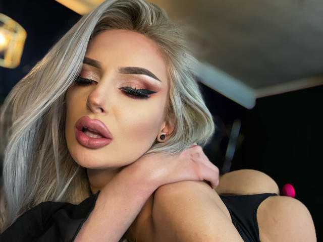 YaraPink - Live porn &amp; sex cam - 18556710