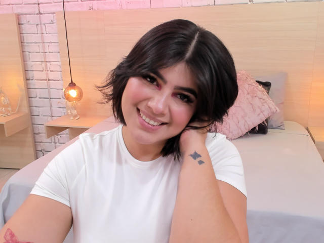 AnnikaRose - Live porn &amp; sex cam - 18557826