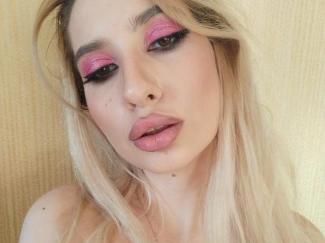 ElzaKom - Live sex cam - 18560506