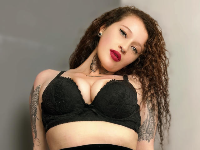 GinebraWayne - Live porn &amp; sex cam - 18563518