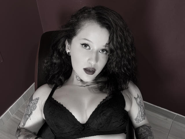 GinebraWayne - Live porn &amp; sex cam - 18564126