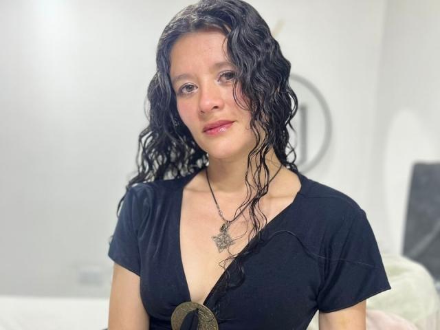 SereneClarks - Sexe cam en vivo - 18567210