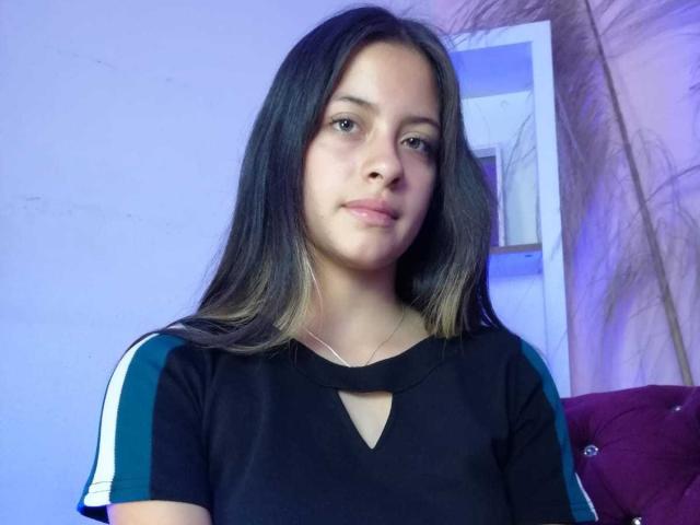 GiseleKlum - Live porn &amp; sex cam - 18570242