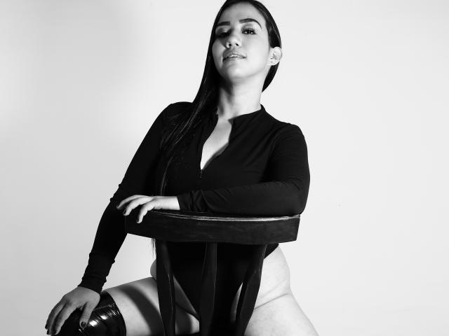 CarolineAkimov - Live porn &amp; sex cam - 18570666