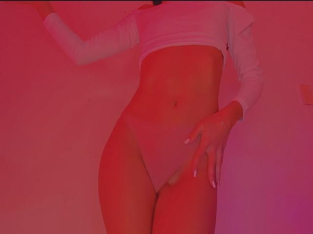 LuluJones - Élő pornó és szexkamera - 18578026