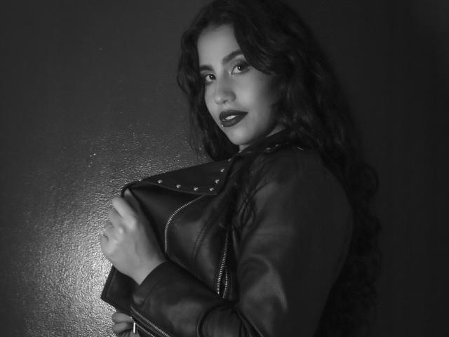 LauraCastroX - Camera khiêu dâm &amp; quyến rũ trực tiếp - 18581454