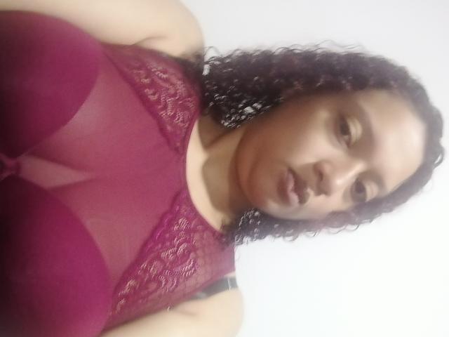 VioletaSwitch - Live porn &amp; sex cam - 18582830