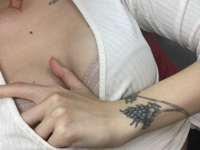 ImAmelie - Live porn &amp; sex cam - 18583454