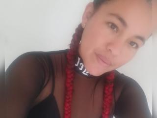 DafneHolmes - Live porn &amp; sex cam - 18583922