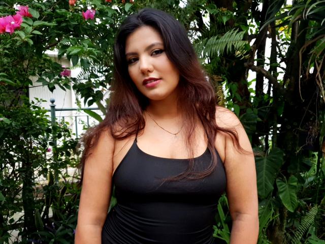 LucyDumont - Porno na żywo i seks kamera - 18583994