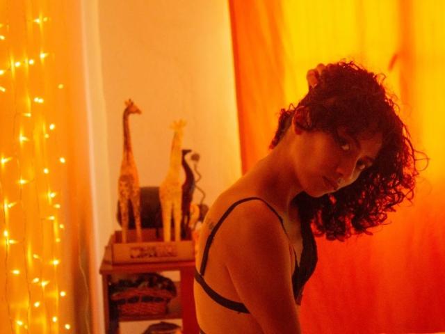 AmyLuciana - Sexe cam en vivo - 18586386