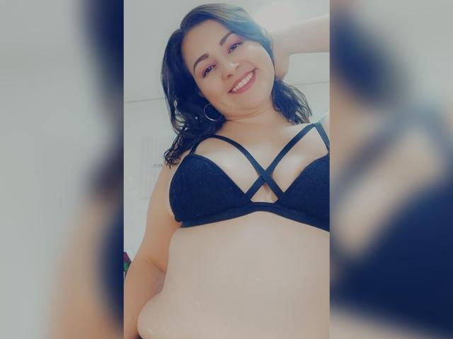 BellaGardner - Live Sex Cam - 18588834