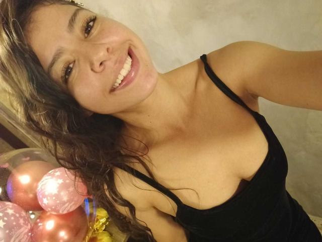 TaniaWills - Live porn &amp; sex cam - 18596302