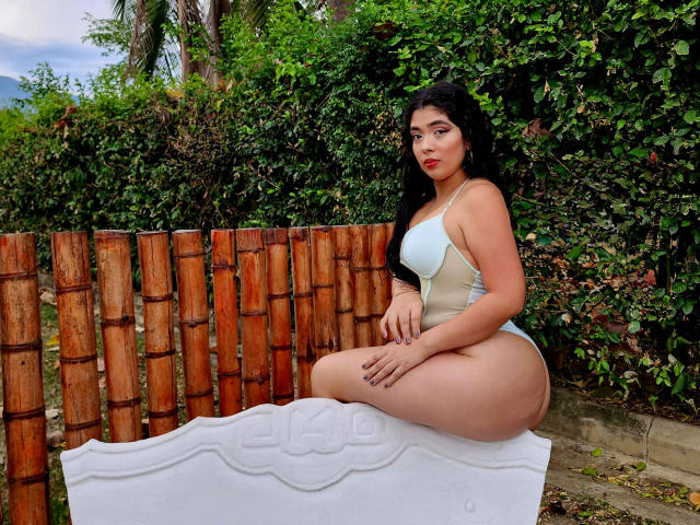 AgathaColinss - Live porn &amp; sex cam - 18596922