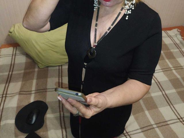 HelenaGloss - Live porn &amp; sex cam - 18599306