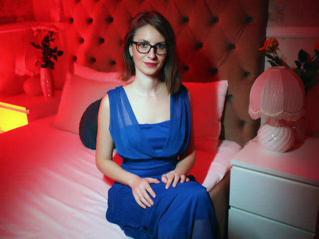 SandraDisguise - Live porn &amp; sex cam - 18600942