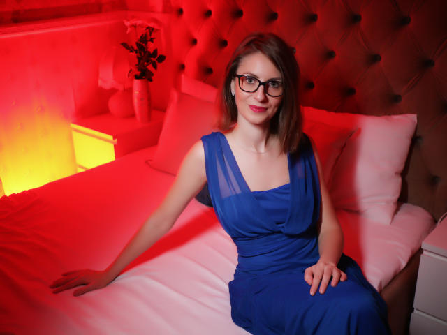 SandraDisguise - Live porn &amp; sex cam - 18600946