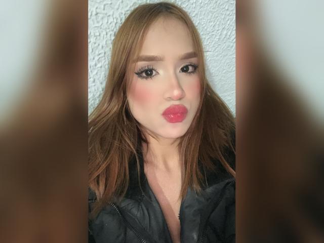 CandieSalas - сексуальная веб-камера в реальном времени - 18606350