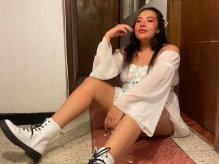 ZarahTaylor - Live porn &amp; sex cam - 18607698