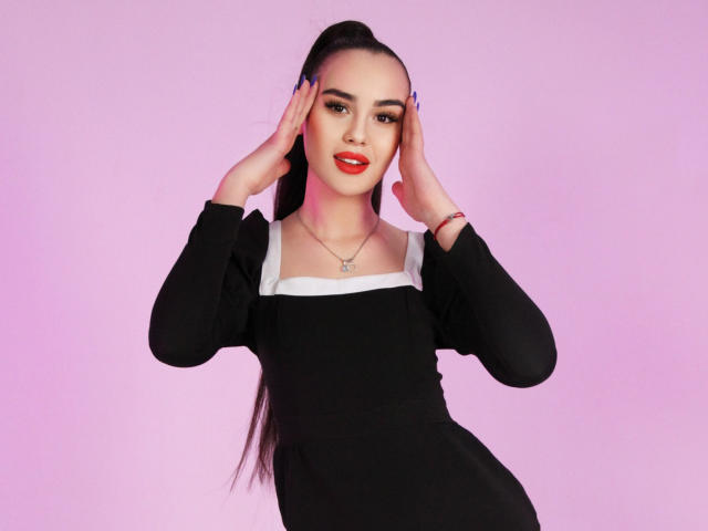 EricaWings - פורנו בשידור חי ומצלמת סקס - 18607862