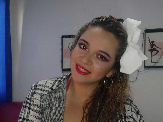 NaugthyCurvy - Camera khiêu dâm &amp; quyến rũ trực tiếp - 18612606