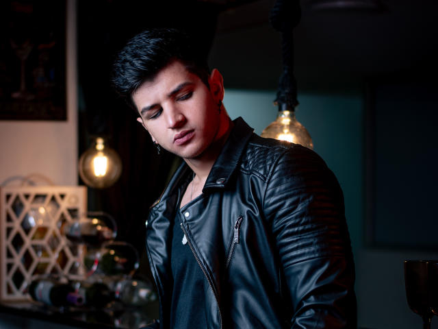 ZackCooper - Sexe cam en vivo - 18615974