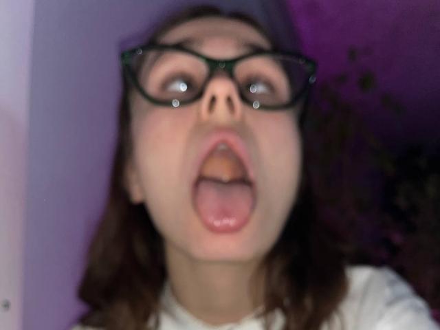 MiracleGini - פורנו בשידור חי ומצלמת סקס - 18620458