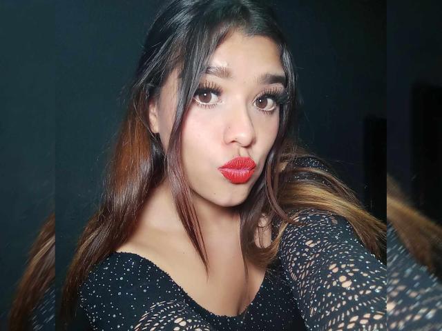 AvaXLusty - Élő pornó és szexkamera - 18621454