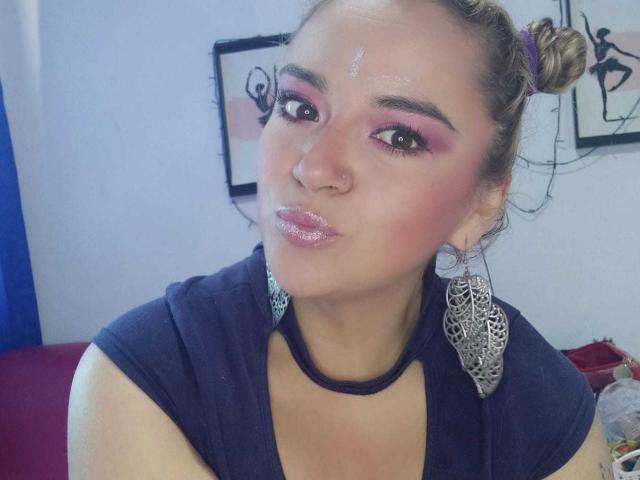 NaugthyCurvy - Sexe cam en vivo - 18623258