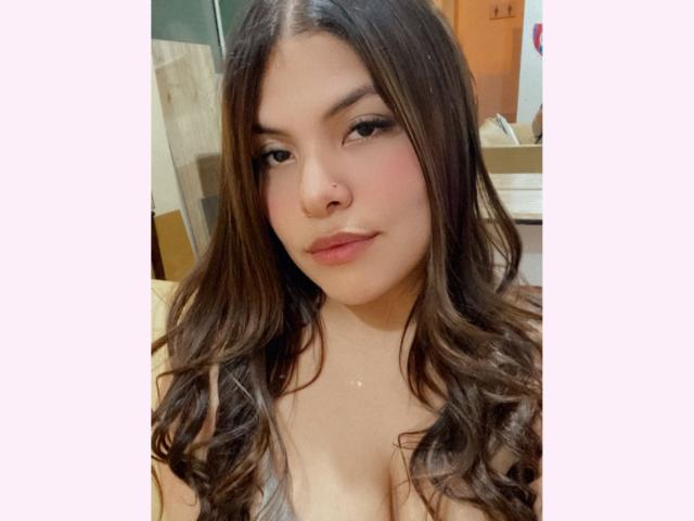 LuciaRobertz - Camera khiêu dâm &amp; quyến rũ trực tiếp - 18623602