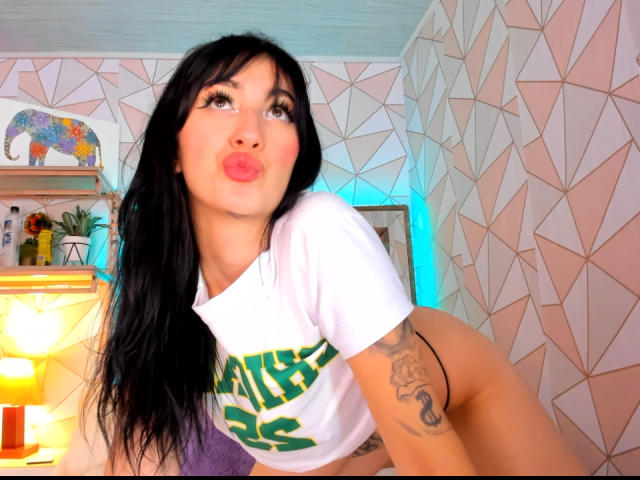 TifanyDiaz - Live porno og sexkamera - 18625374