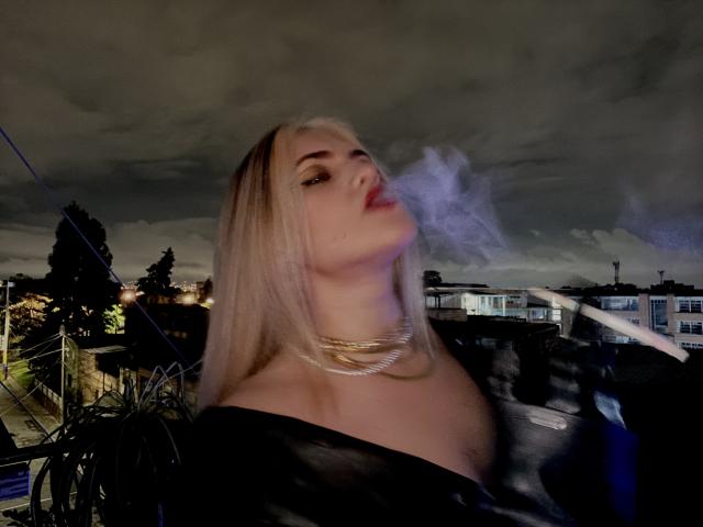 FiorellaStrong - Live porn &amp; sex cam - 18625826