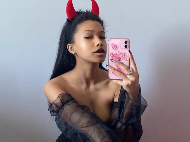 MikaCutie - Sexe cam en vivo - 18635750