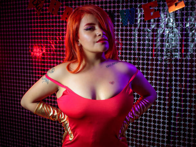 EmilyCortez - сексуальная веб-камера в реальном времени - 18636978