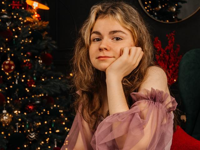 TinaRedly - Live porn &amp; sex cam - 18639022