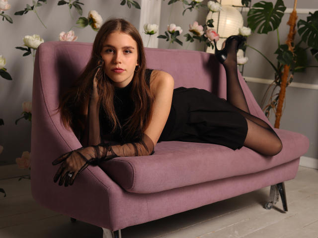 MiaAtkinson - Live porn &amp; sex cam - 18639742