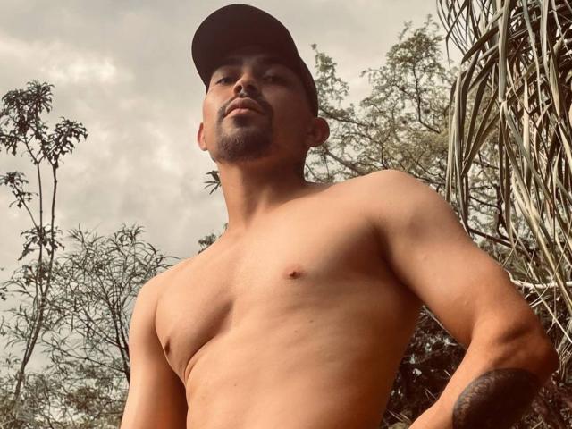 CamiloAndreus - Sexe cam en vivo - 18640810