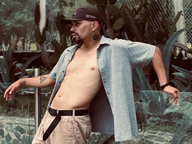 CamiloAndreus - Live porn &amp; sex cam - 18640870