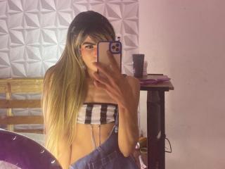 BritneyAmber - Live porn &amp; sex cam - 18642078