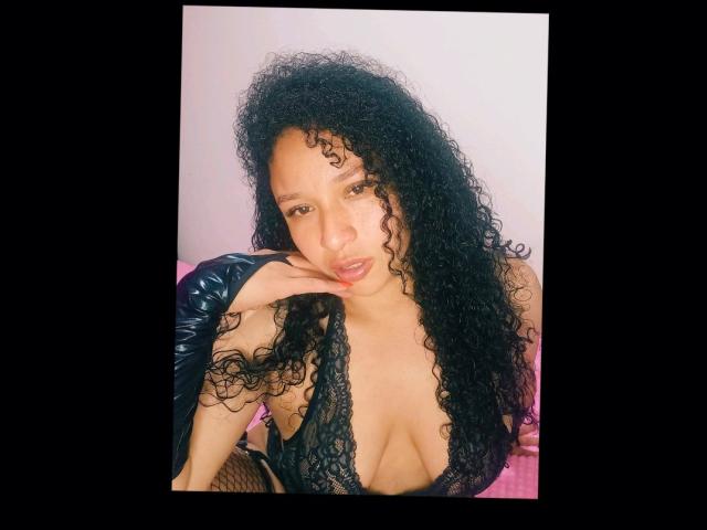 MelaniMouille - сексуальная веб-камера в реальном времени - 18642882