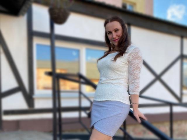 EmyMeadows - Live porn &amp; sex cam - 18643850