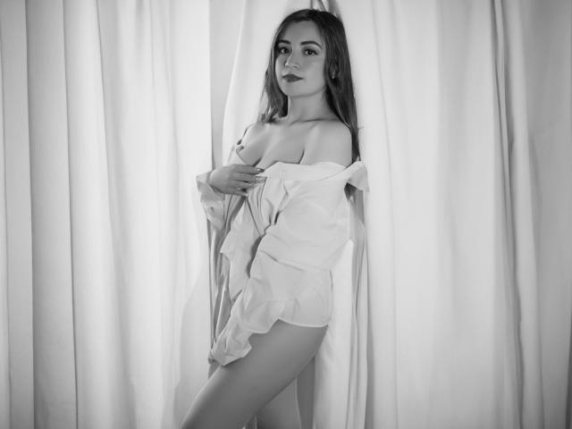 BrianaGreys - Live porn &amp; sex cam - 18645594