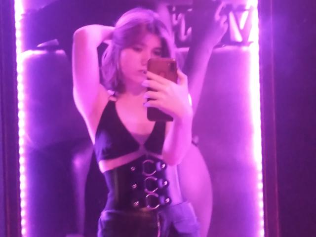 EmiliaBerries - Sexe cam en vivo - 18647814