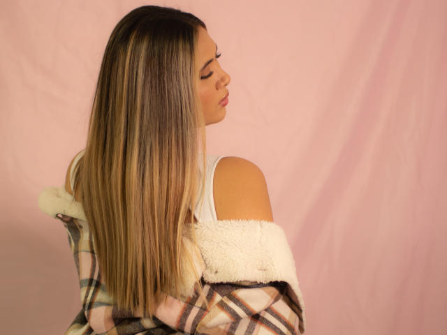 AlysonMyers - Live porn &amp; sex cam - 18653962