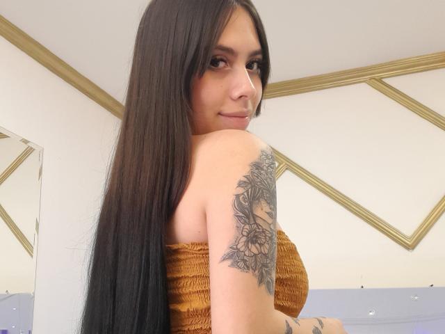 ChanelDeRosee - Élő pornó és szexkamera - 18658802