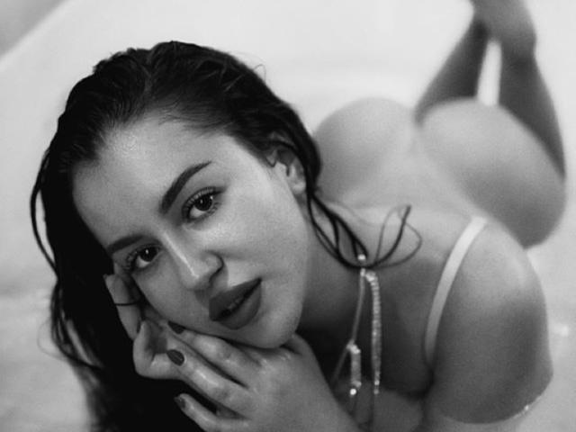 AmberXDoll - сексуальная веб-камера в реальном времени - 18660402